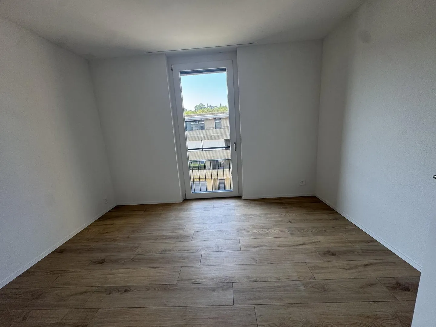 05635 - Appart. 3½ ROOMS - IMP. CHAMP-RIOND 12 - MATRAN - Photo 5 of 9