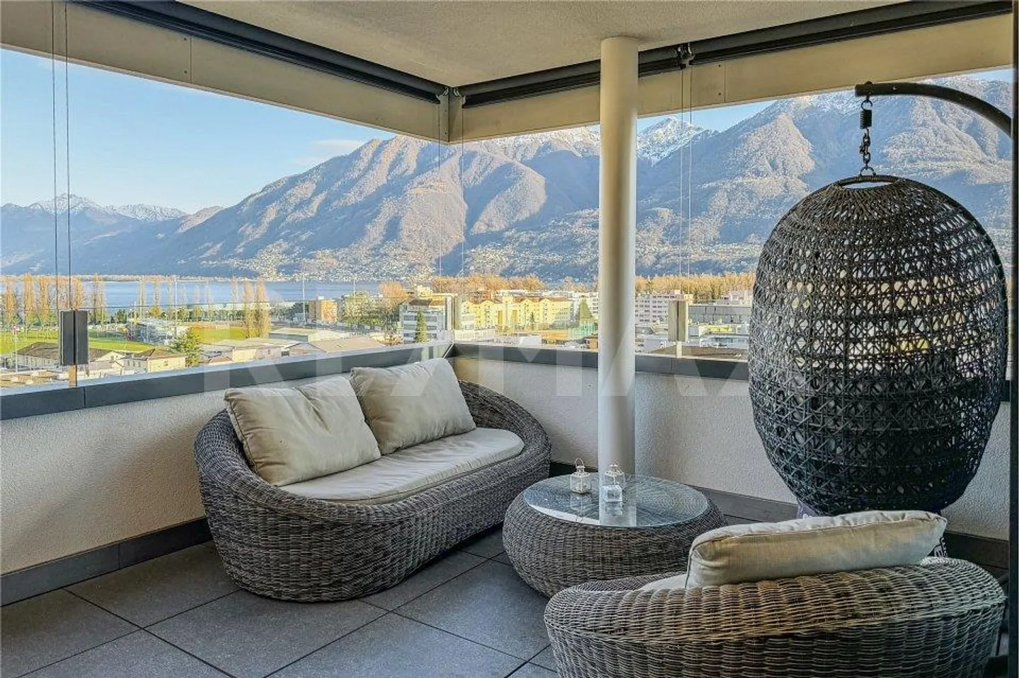 Appartamento con vista lago - Foto 1 di 13