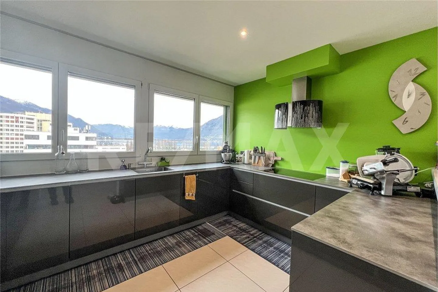 Appartamento con vista lago - Foto 7 di 13