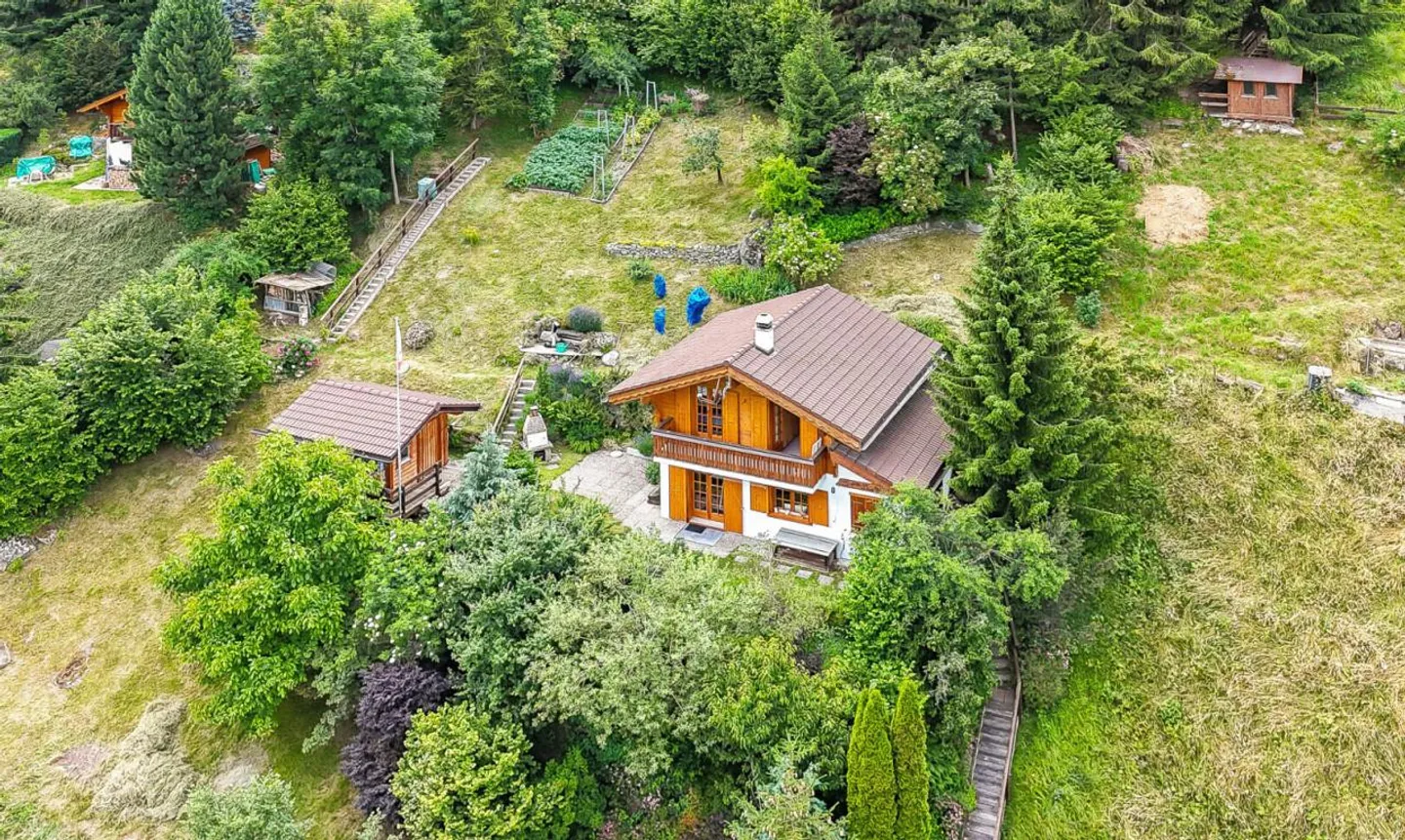 Splendido Chalet con Vista Panoramica a Saclentse (Nendaz) - Foto 2 di 13