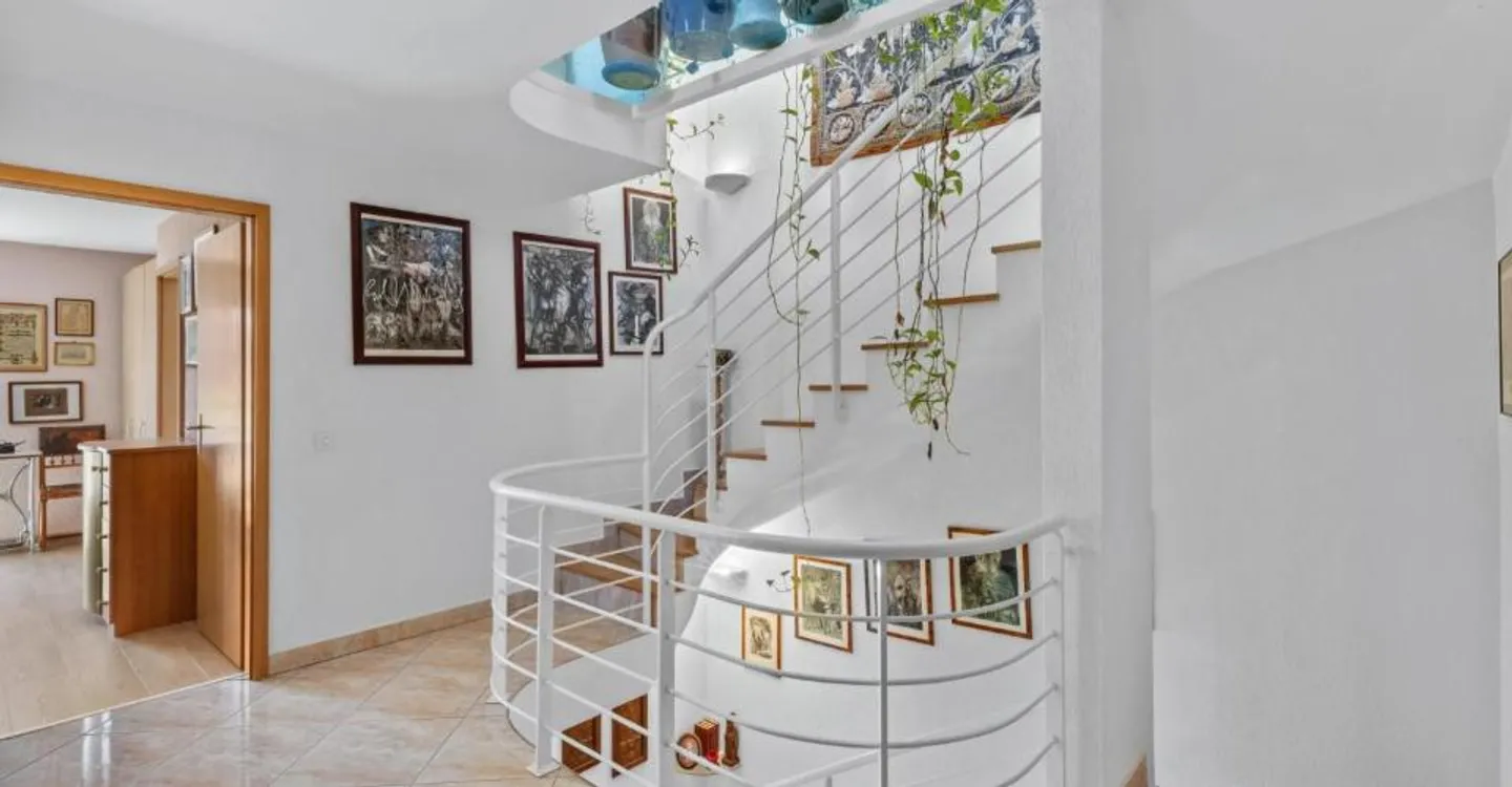 Elegant Duplex in Vich - Photo 8 of 11