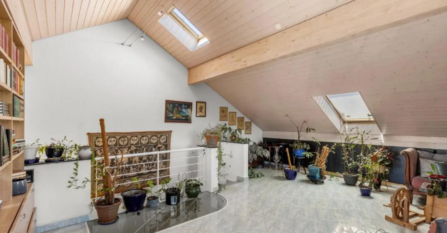 Elegant Duplex in Vich - Photo 9 of 11