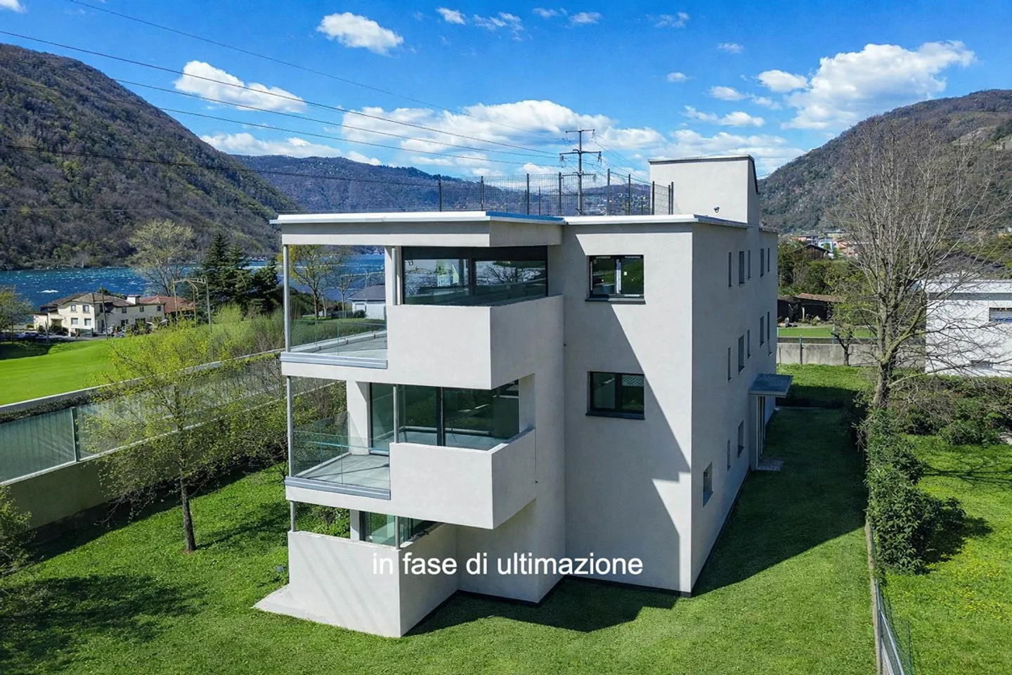 Moderne und neue 3,5-Zimmer-Duplexwohnung mit Garten in Melano - Foto 5 von 7