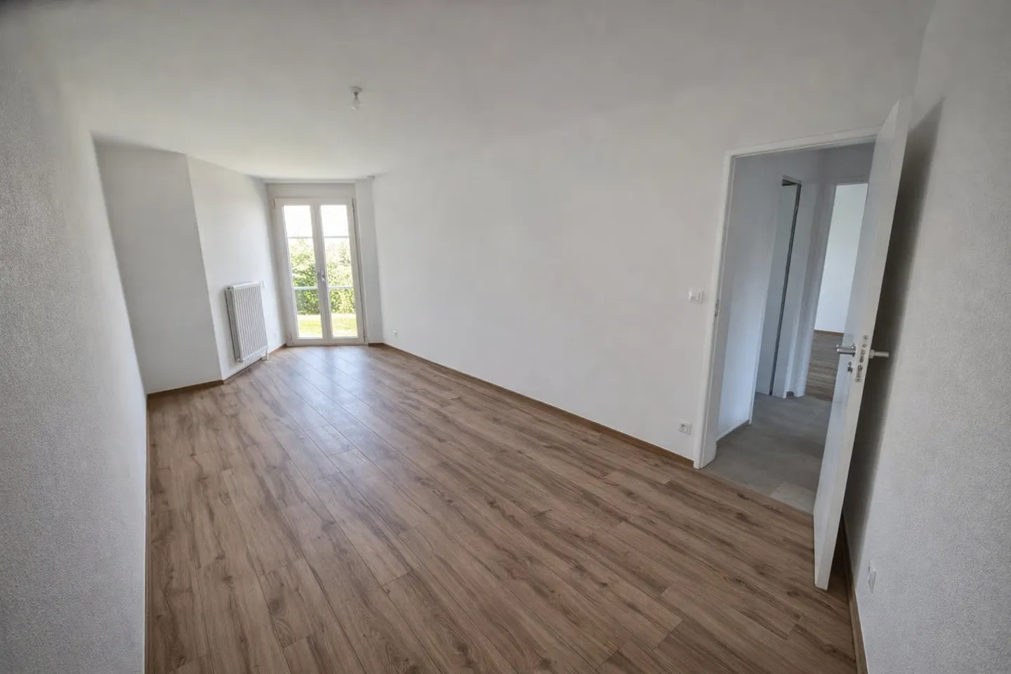 DISPONIBILE IMMEDIATAMENTE - Appartamento di 4,5 locali – 118 m² – Vista Moléson – Completamente ristrutturato - Foto 3 di 7