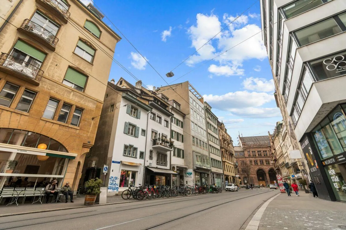 Residential and commercial building in the heart of Basel - Photo 1 of 1