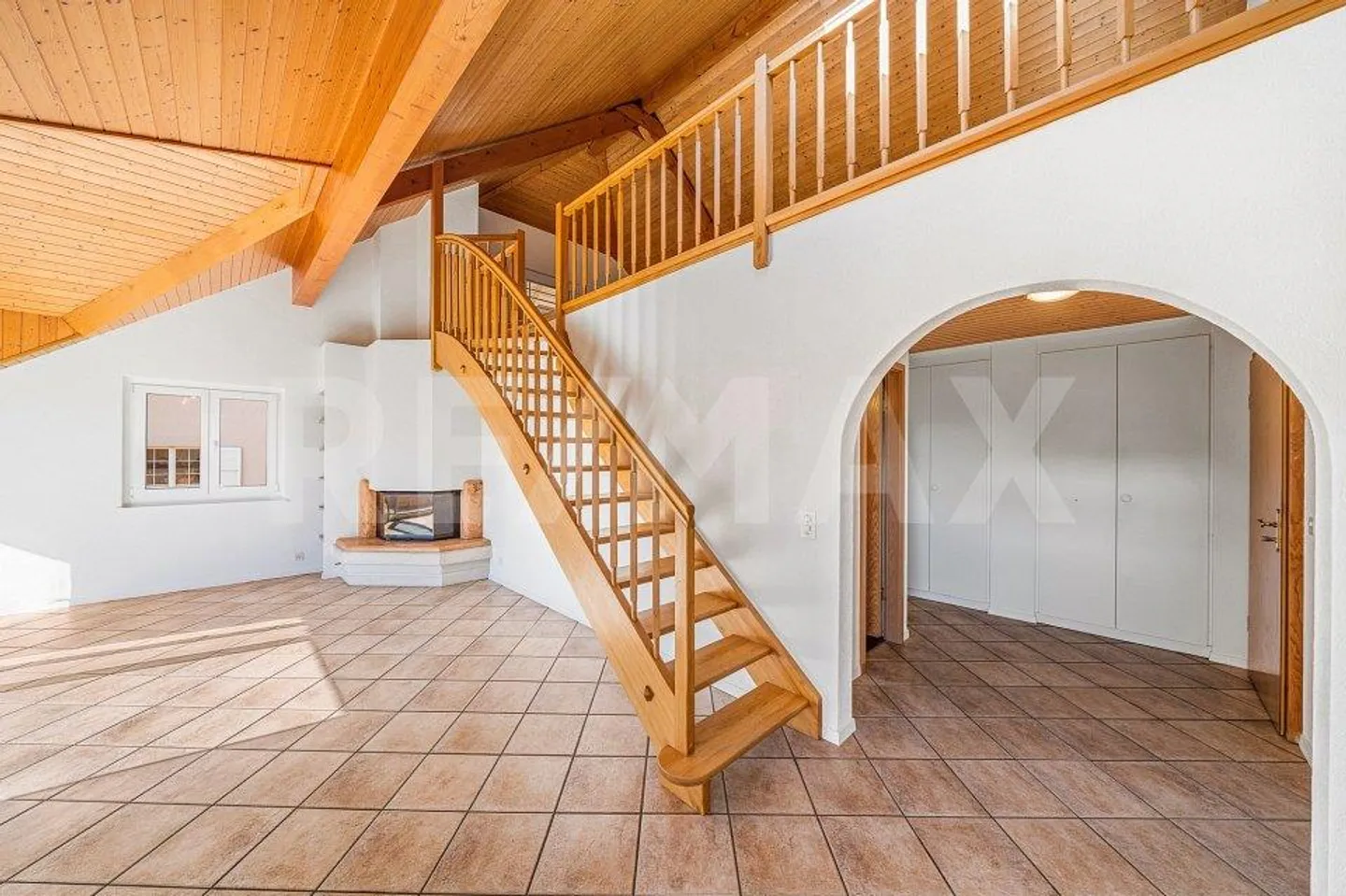 Spacious 4.5 rooms + mezzanine: magnificent view of the Alps - Photo 5 of 13