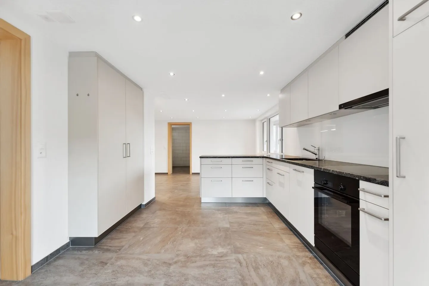 Maison bi-familiale de rêve avec beaucoup d'espace extérieur - Photo 7 sur 13