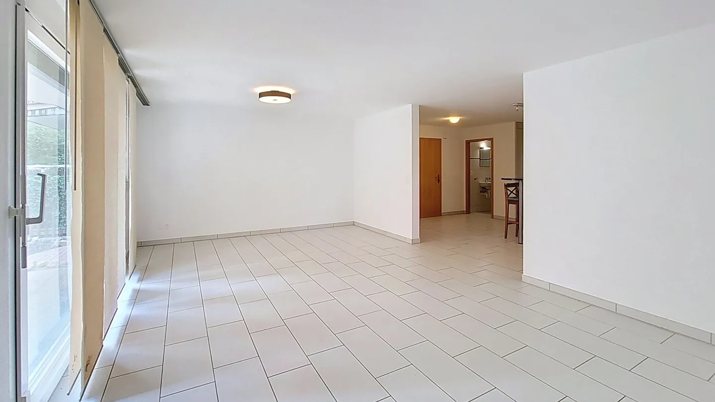 3.5-room apartment on the ground floor in Chabrey / VD - Photo 5 of 13