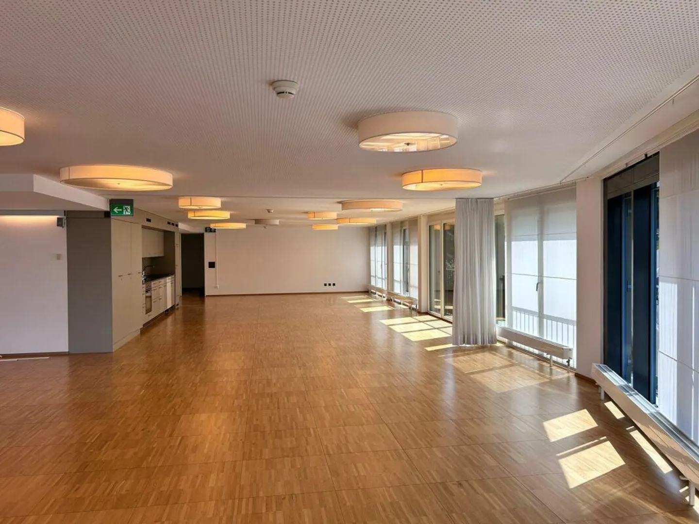 Moderne Gewerbefläche in Belp - Foto 1 von 6