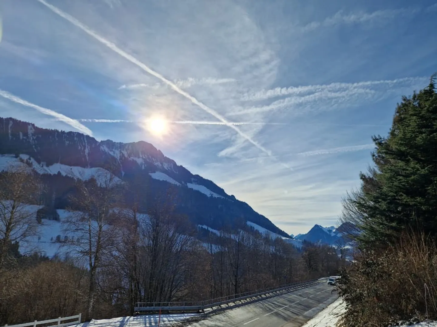 Terraced house with 5 rooms and garage - Photo 4 of 13