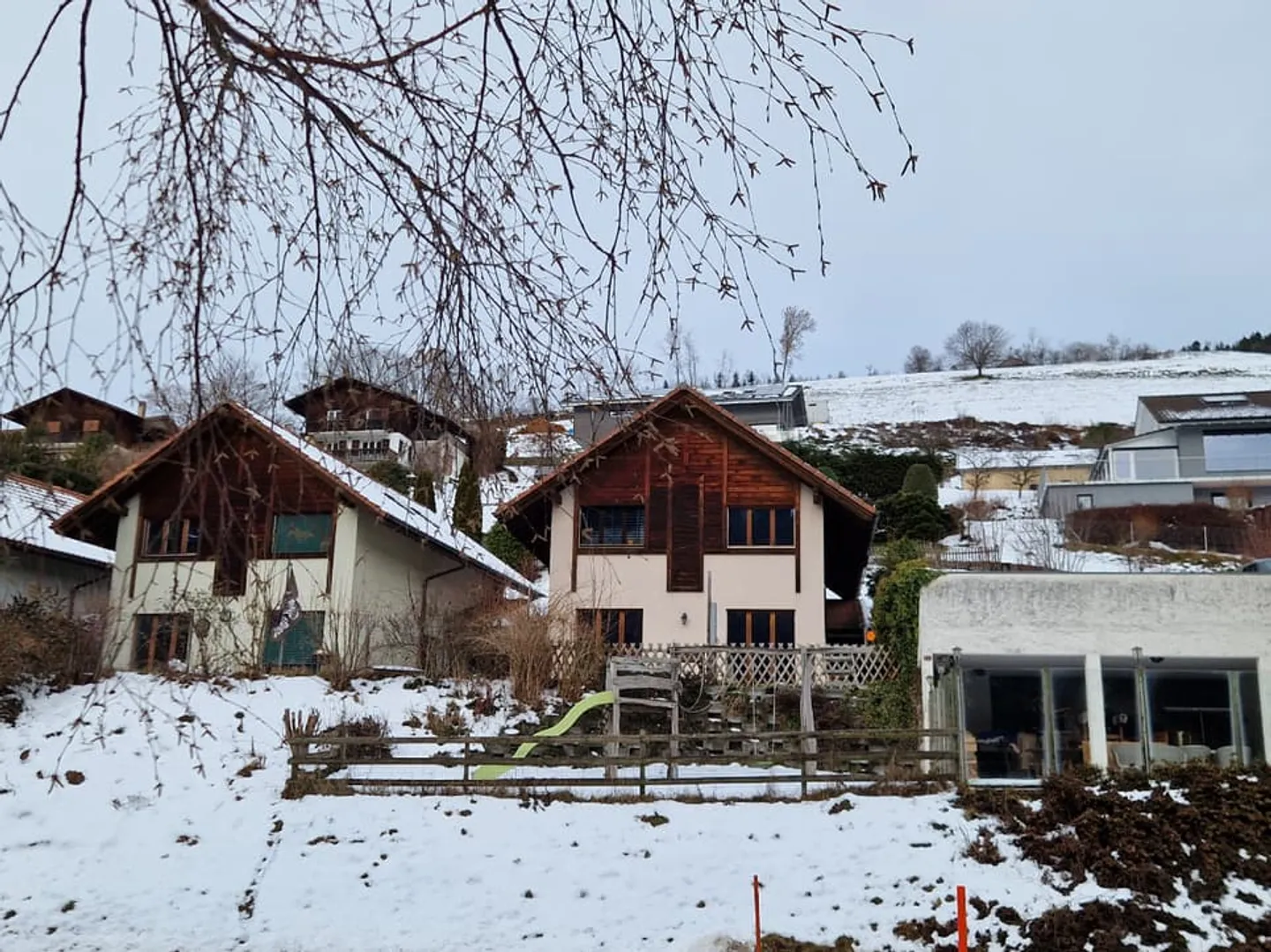 Terraced house with 5 rooms and garage - Photo 2 of 13