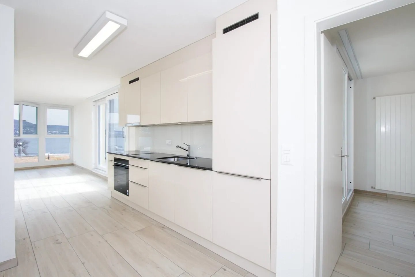Modernes Apartment mit Seeblick - Foto 7 von 9