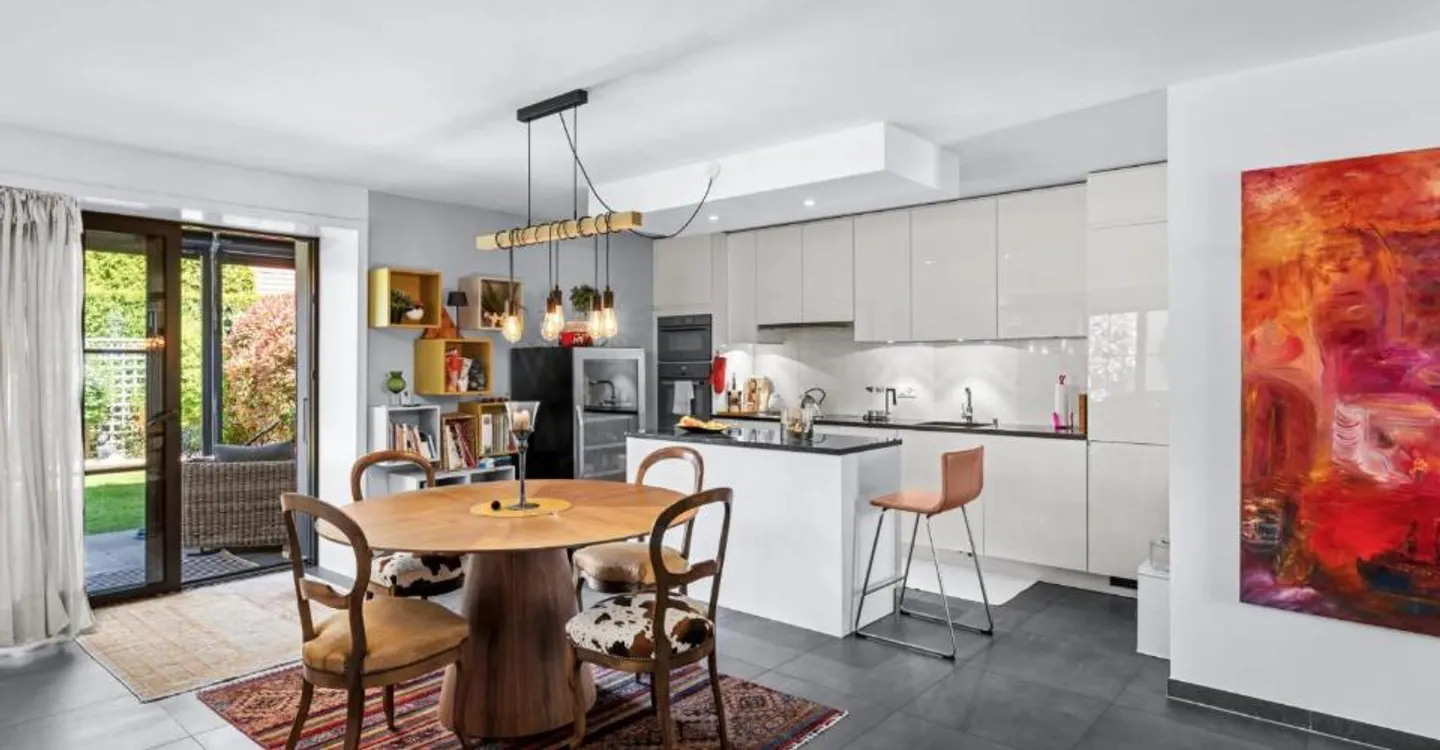Charming Garden Apartment - Photo 3 of 13