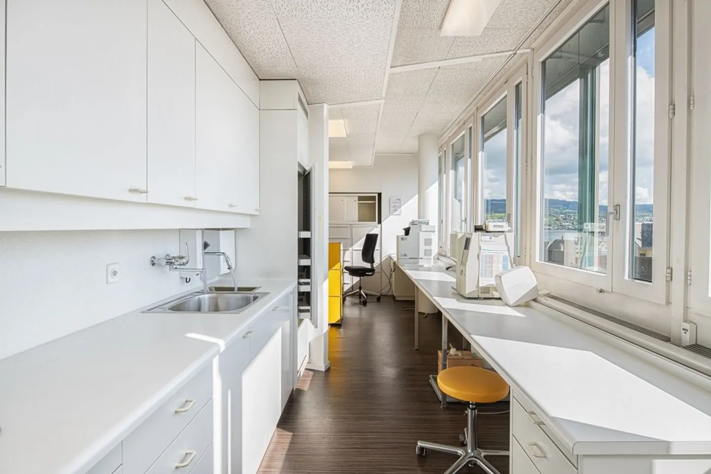 Espace de Bureau Moderne - Photo 4 sur 4