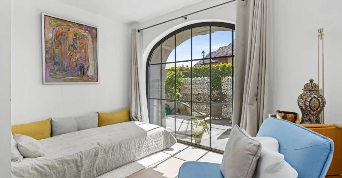 Charming Garden Apartment - Photo 10 of 13