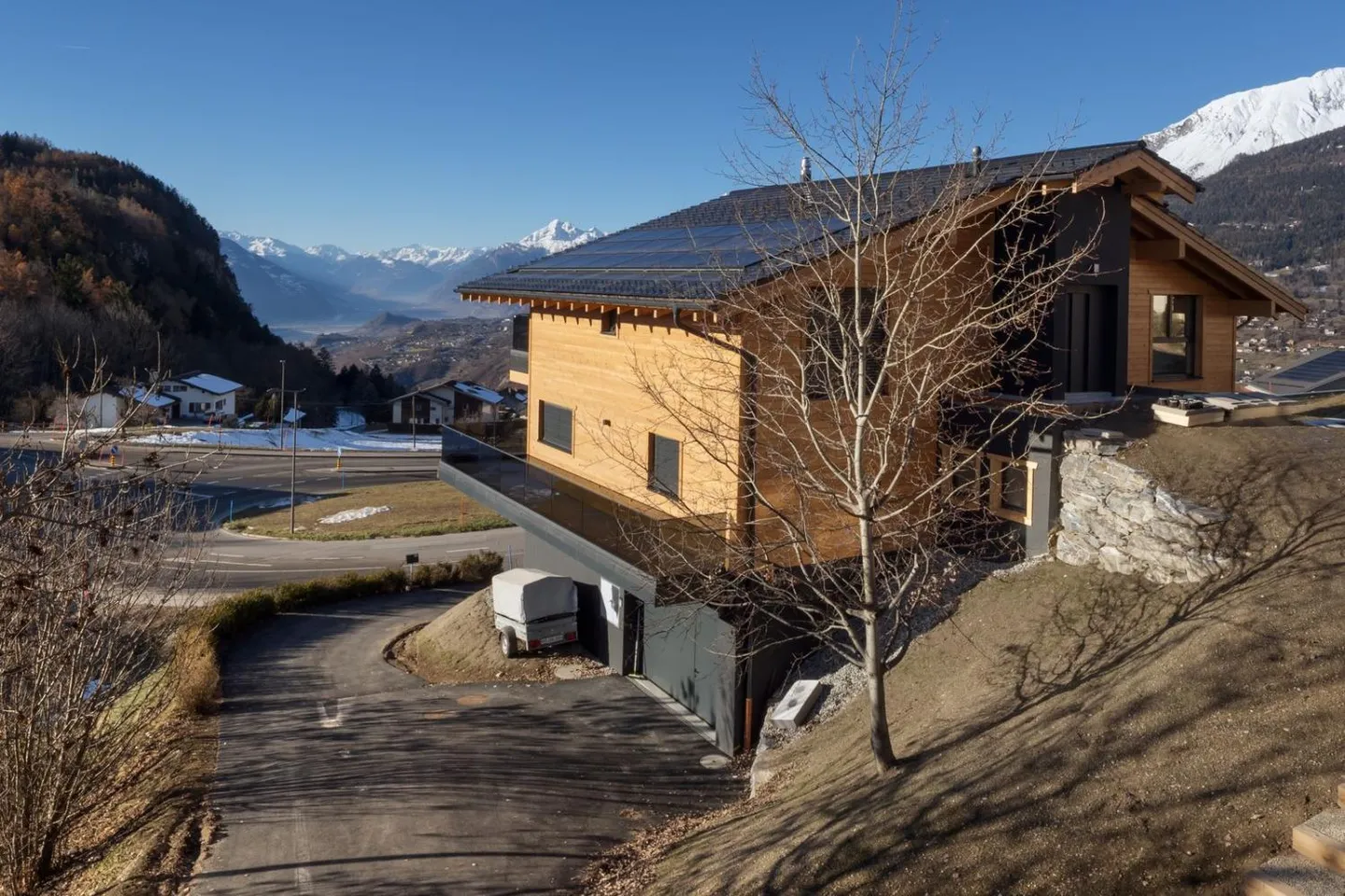 Luxury Chalet in Crans-Montana - Photo 8 of 10