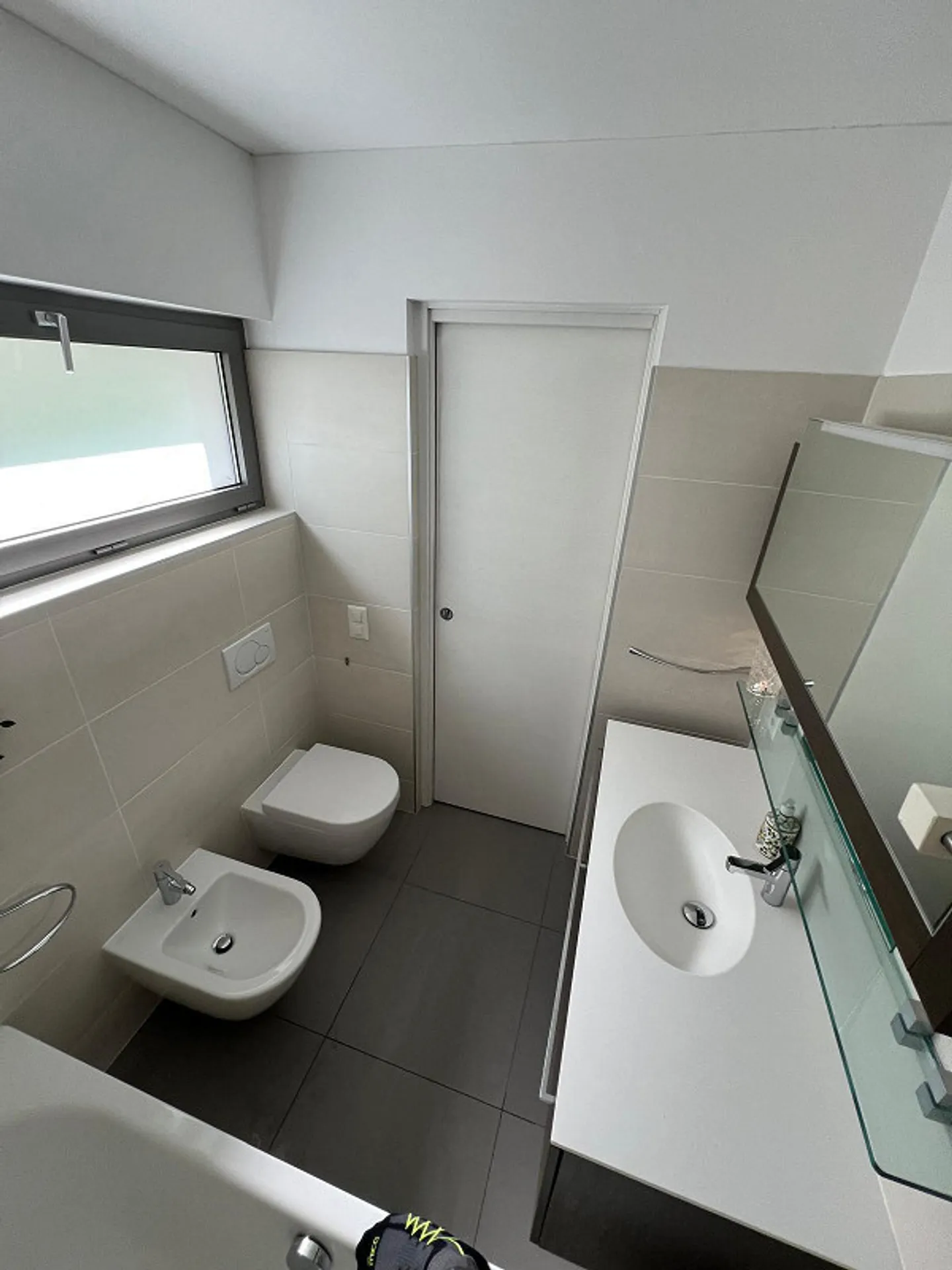 Moderno 4.5 locali con giardino privato e 2 posti auto in autorimessa - Foto 2 di 11