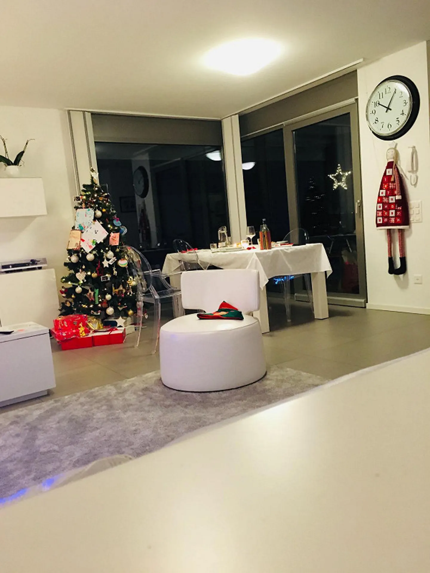 Moderno 4.5 locali con giardino privato e 2 posti auto in autorimessa - Foto 10 di 11