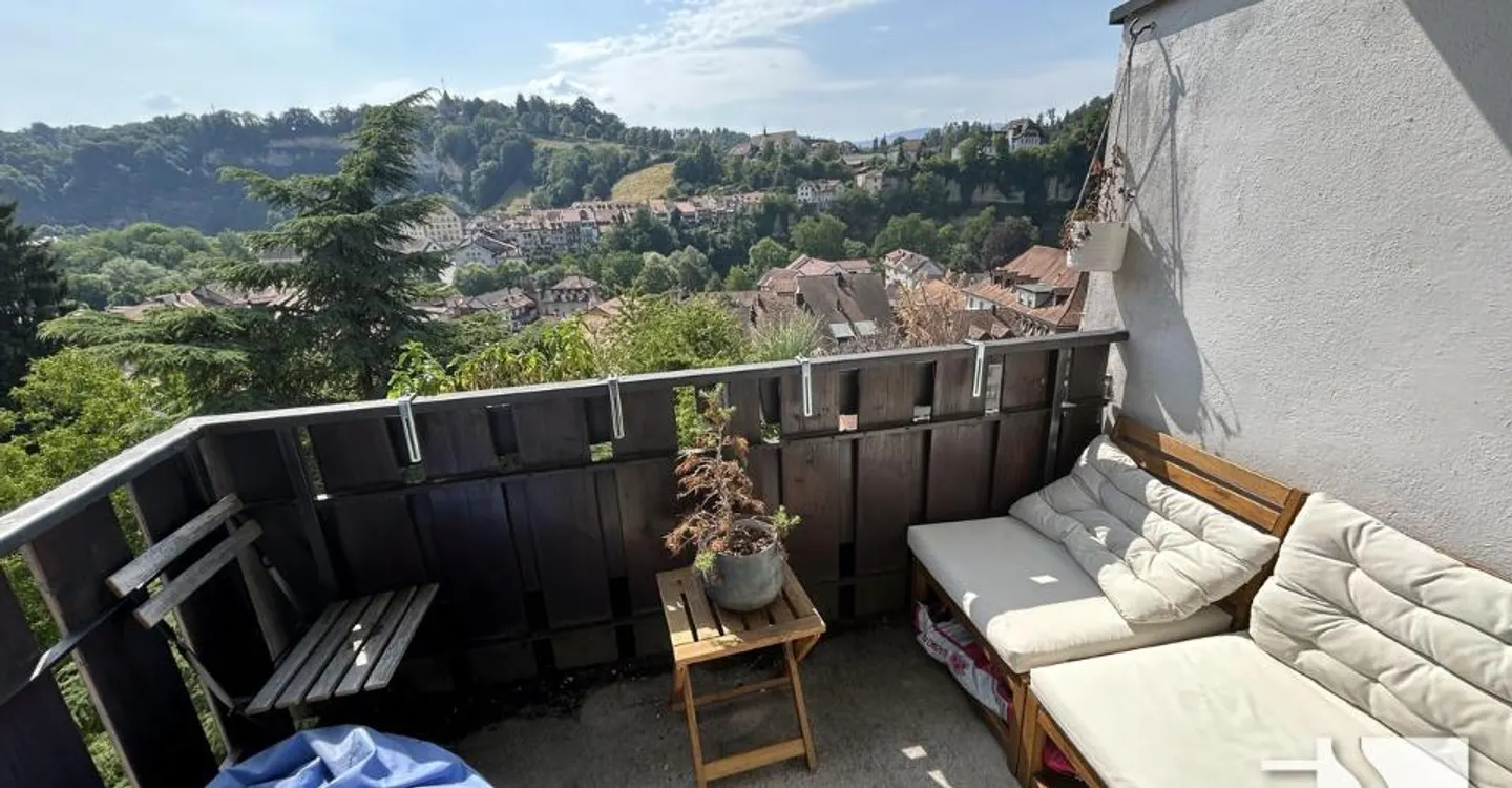 Renoviertes Duplex-Apartment mit Freier Aussicht - Foto 5 von 12