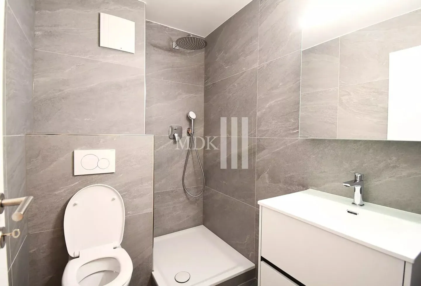 Appartement 4.5 pièces rénové - Photo 9 sur 12