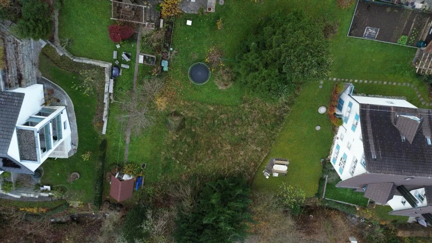 Premium Building Land in a Privileged Location in the Zurich Oberland - Photo 2 of 3