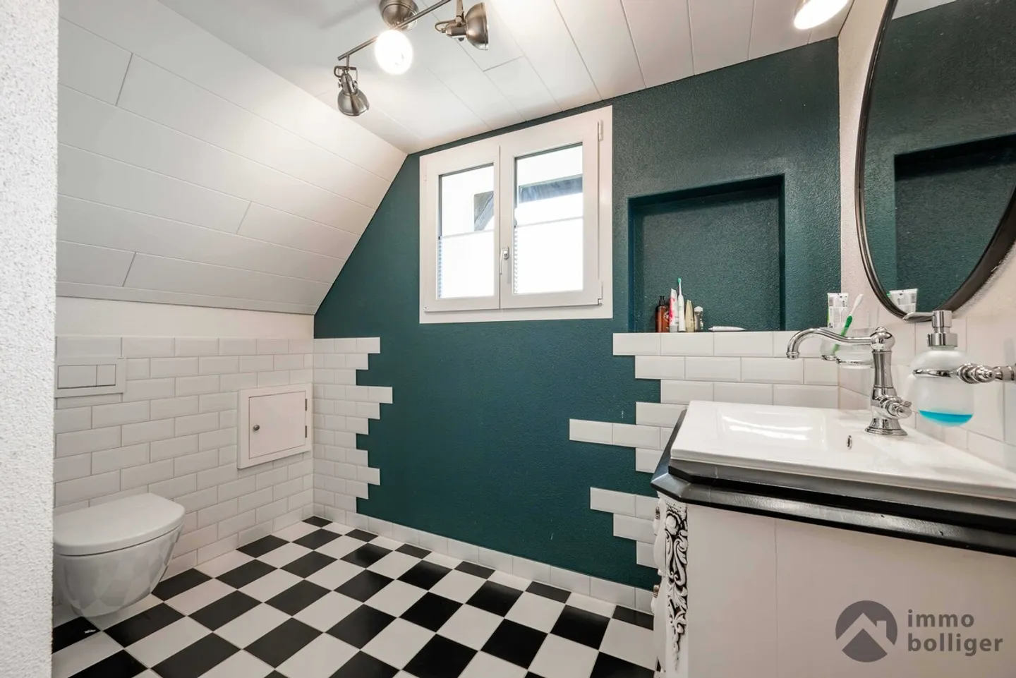 Plenty of Space, Large Garden and Attractive Surroundings - Photo 10 of 13