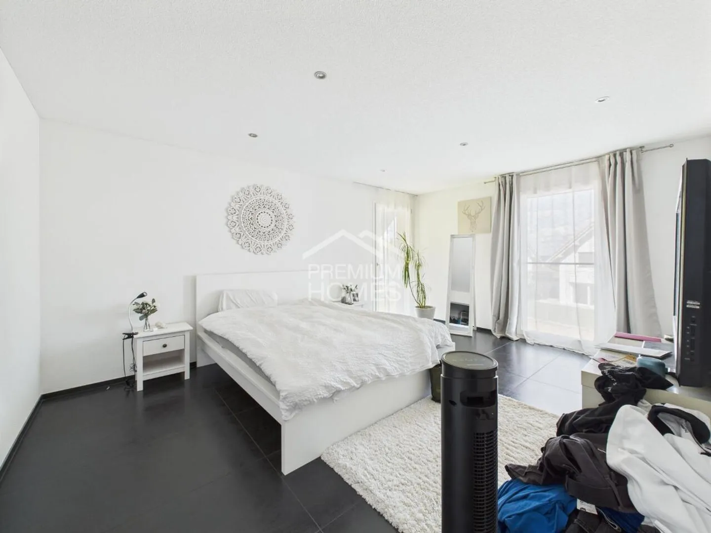 Residential building for sale - Photo 9 of 13