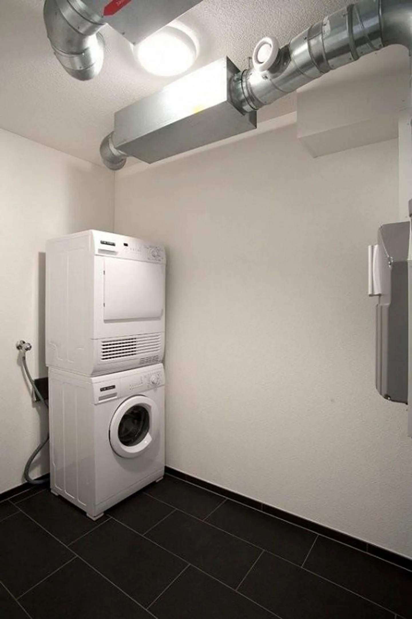 Profitez du soleil sur le grand balcon - Photo 6 sur 8