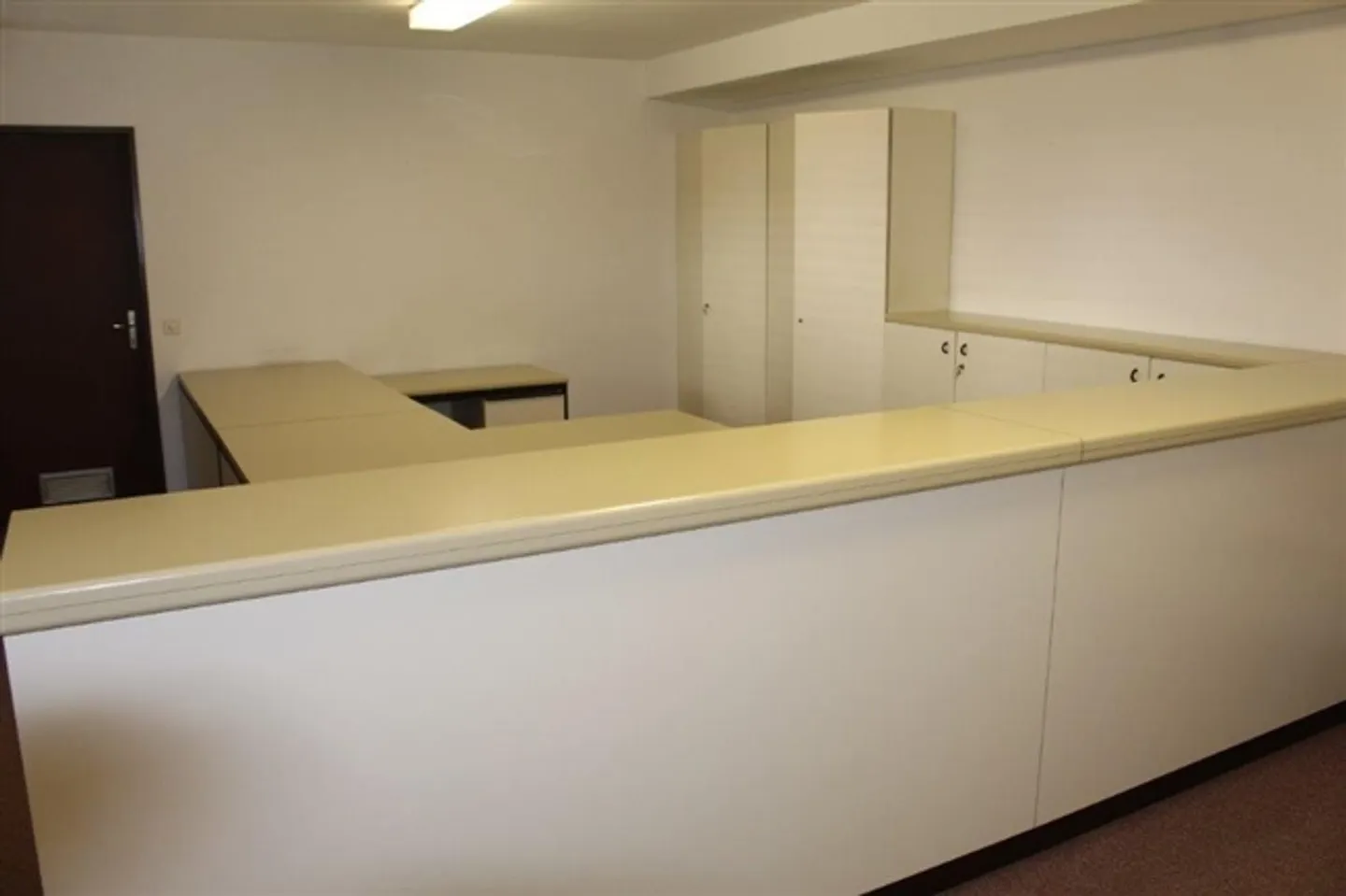 4 Office Rooms of approx. 100 m2 in a very central location - Photo 7 of 13