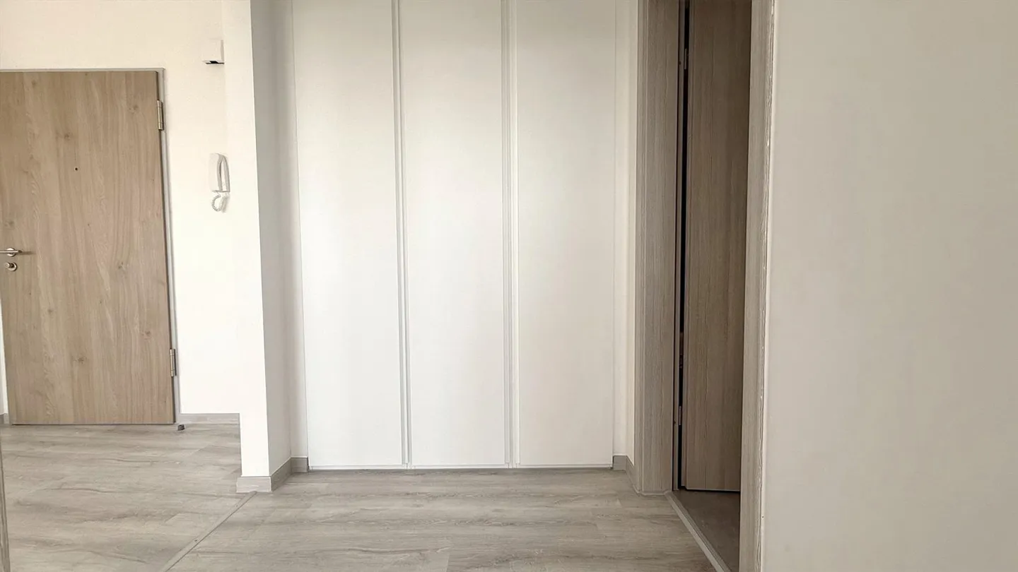 Appartement moderne et rénové de 2,5 pièces à Coldrerio - Photo 3 sur 7