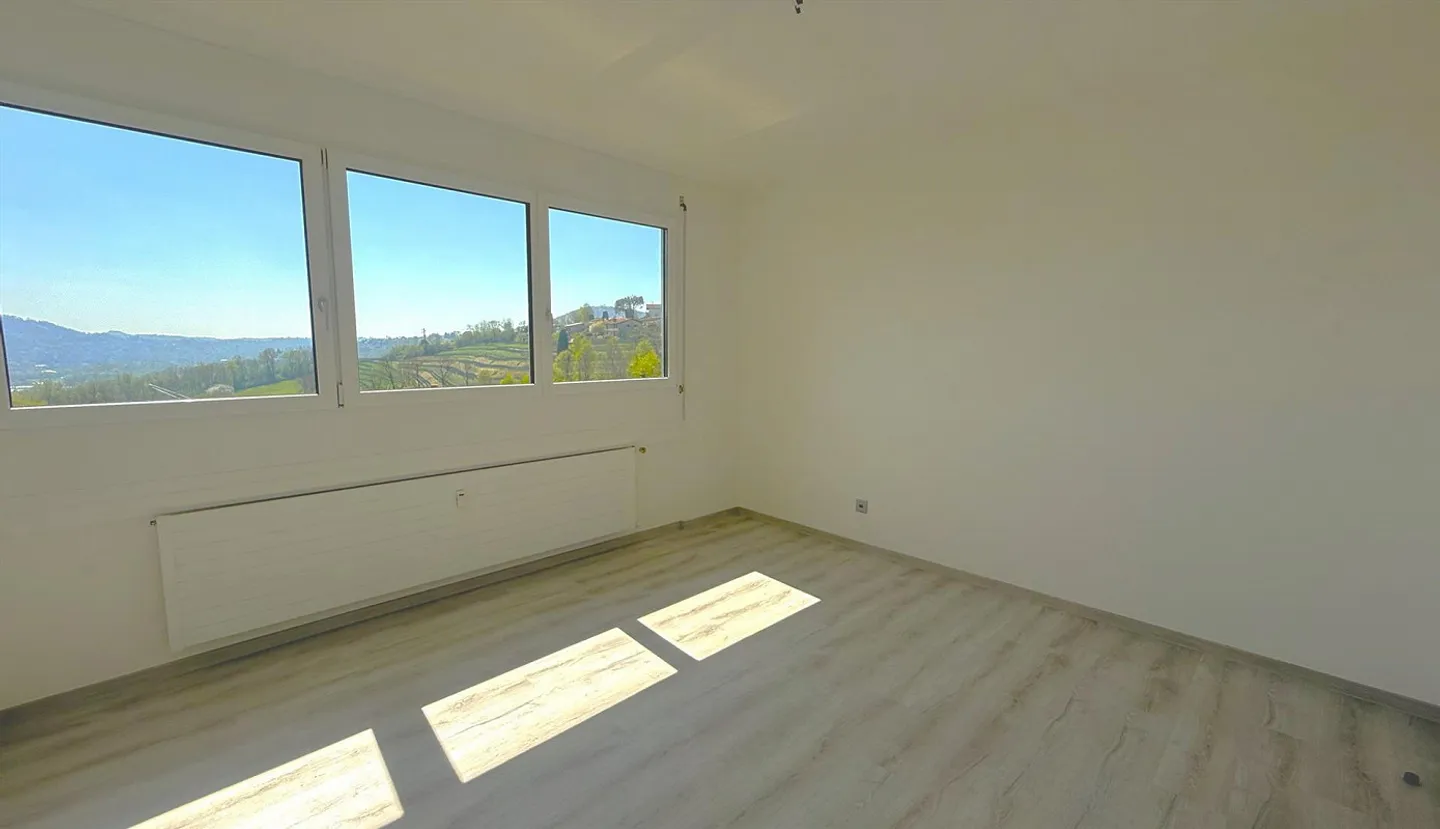 Appartement moderne et rénové de 2,5 pièces à Coldrerio - Photo 4 sur 7