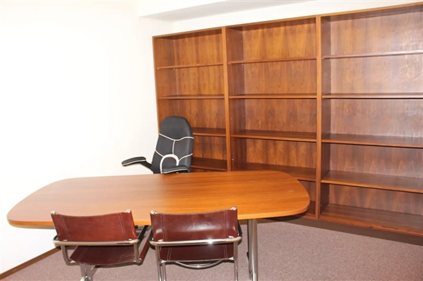 4 Office Rooms of approx. 100 m2 in a very central location - Photo 5 of 13