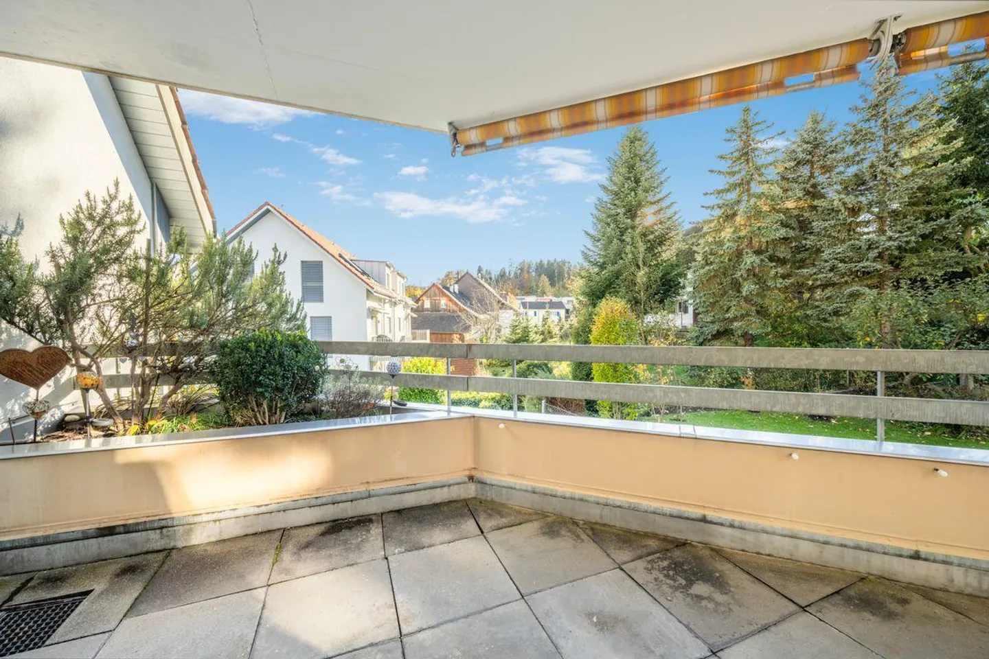 Charmantes Reihen-Einfamilienhaus in Esslingen - Wohnen im Grünen m... - Photo 2 sur 13