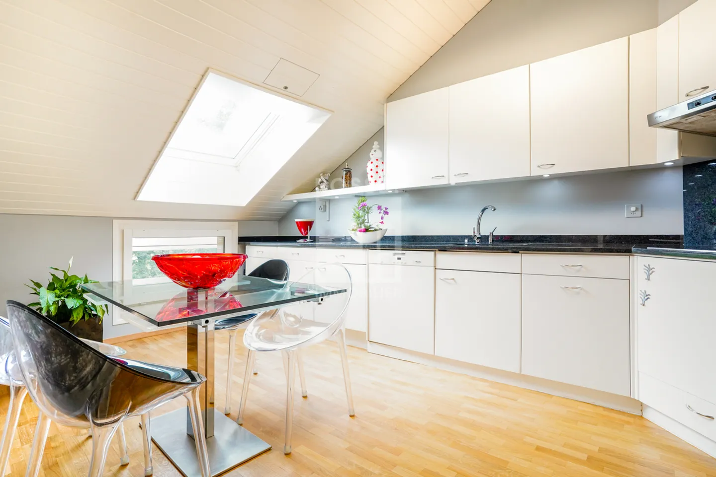 «Exklusiv Wunderschönes 5,5-Zimmer-Penthouse im Herzen von Pinchat» - Foto 4 von 12