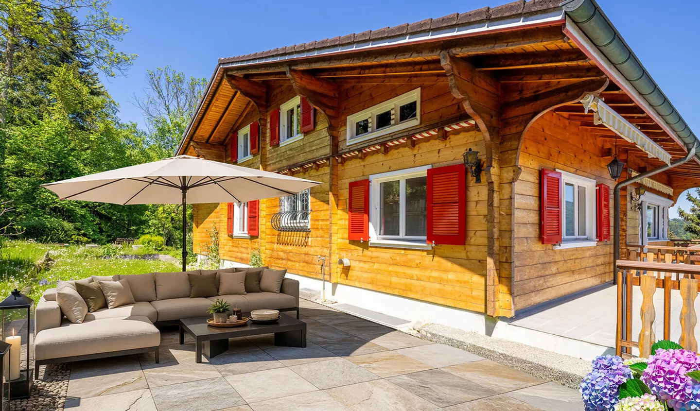 Chalet mit Seesicht - Foto 1 von 11