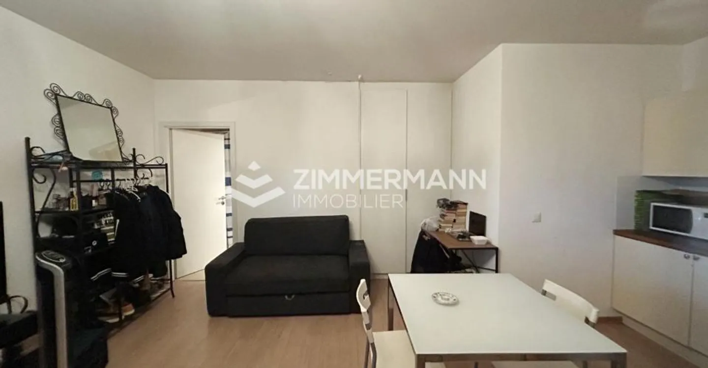 Stylish Apartment with Garden - Photo 9 of 10
