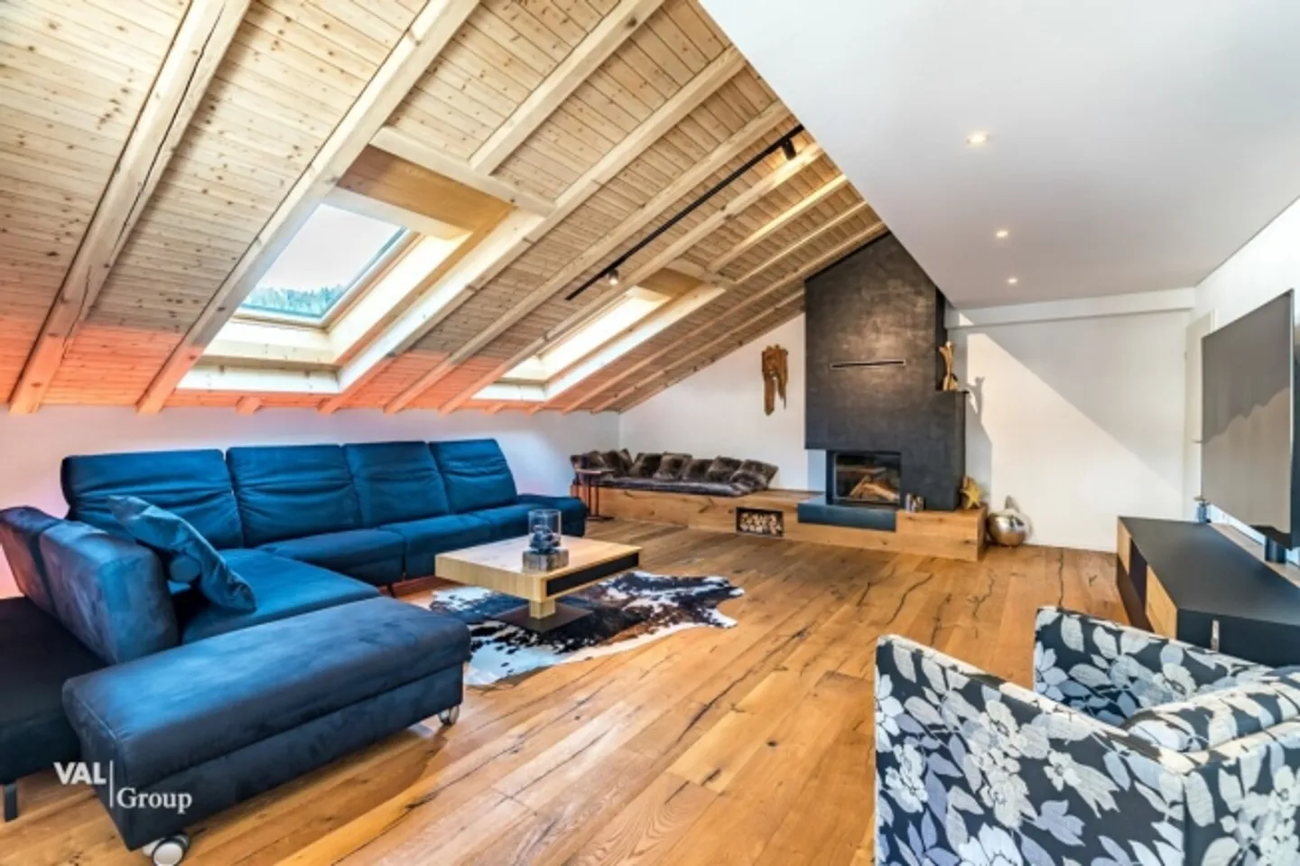Appartement penthouse exclusif avec beaucoup de lumière et des équipements de haute qualité - Photo 3 sur 18
