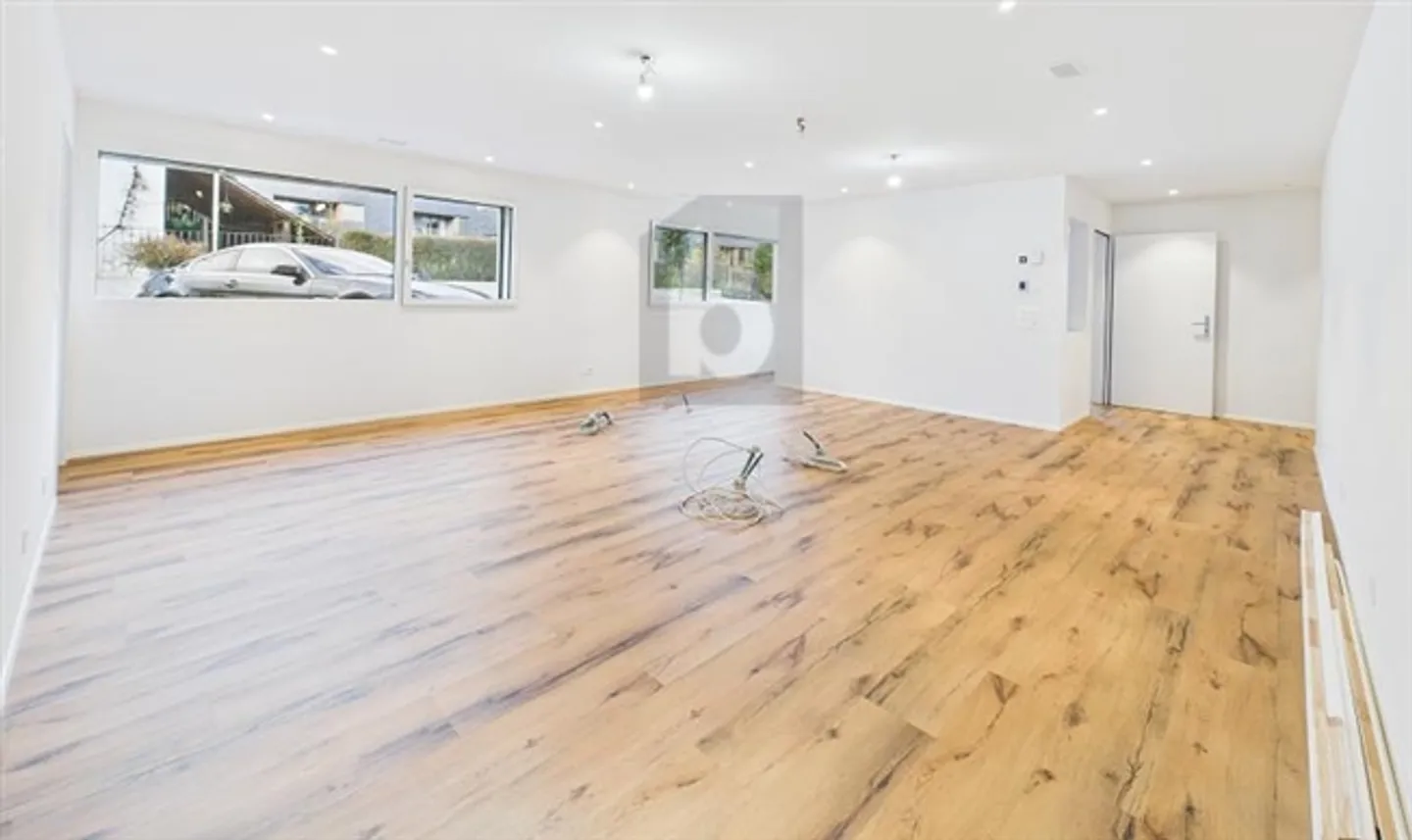 NUOVA COSTRUZIONE, LUMINOSA E MODERNA NEL CENTRO DEL VILLAGGIO - Foto 2 di 6