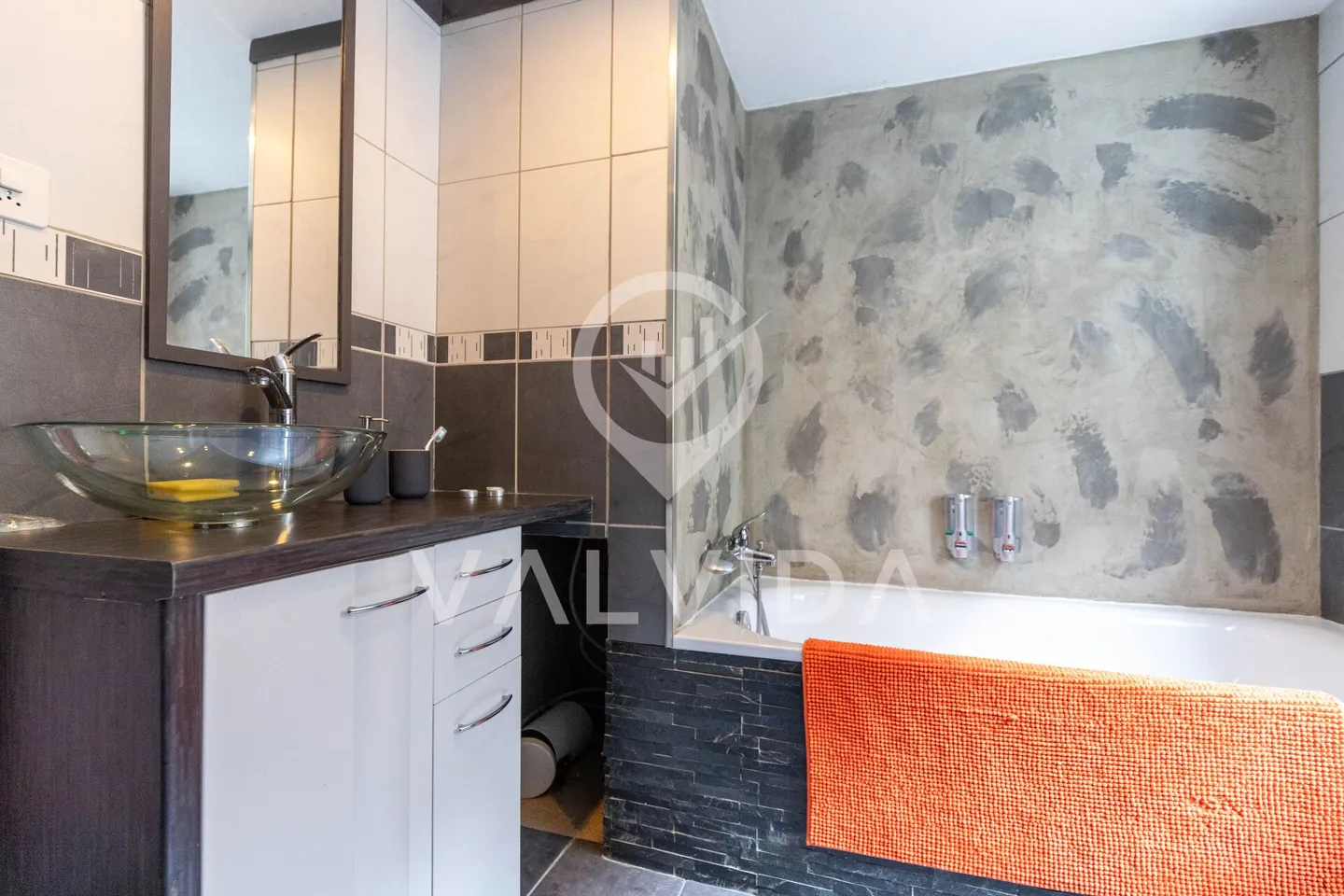 Propriété polyvalente avec potentiel d'aménagement dans un emplacement calme de Kalpetran - Photo 6 sur 35