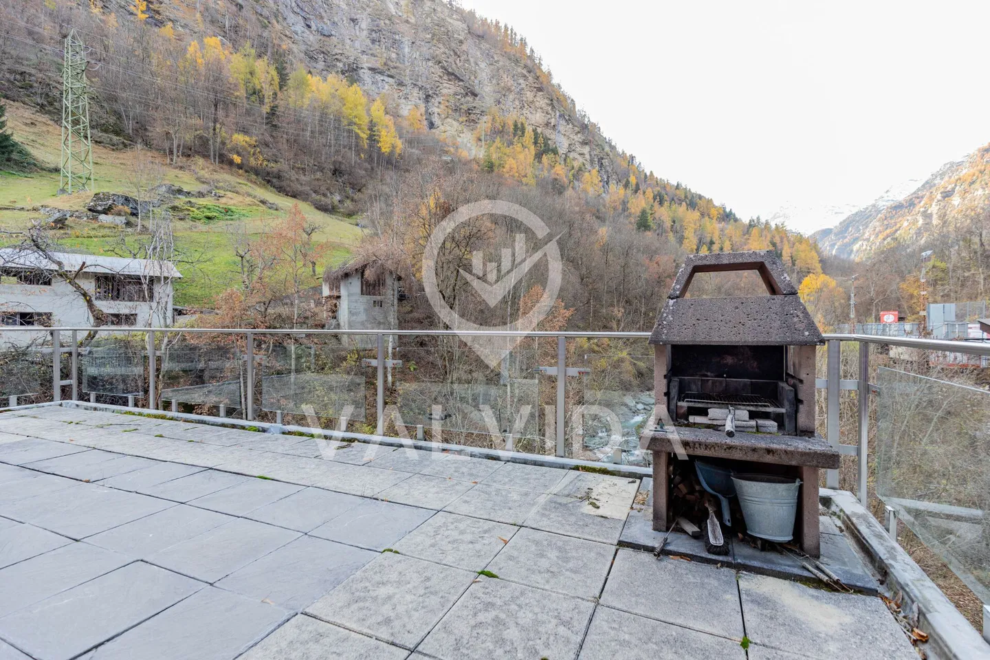 Propriété polyvalente avec potentiel d'aménagement dans un emplacement calme de Kalpetran - Photo 12 sur 35