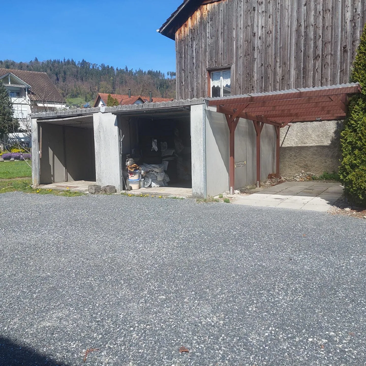 Box de garage - Photo 2 sur 2