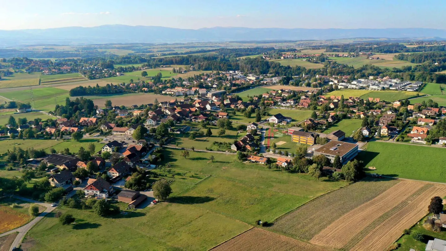 Mixed-use building with approx. 4.7% yield | Lausanne area - Photo 1 of 1