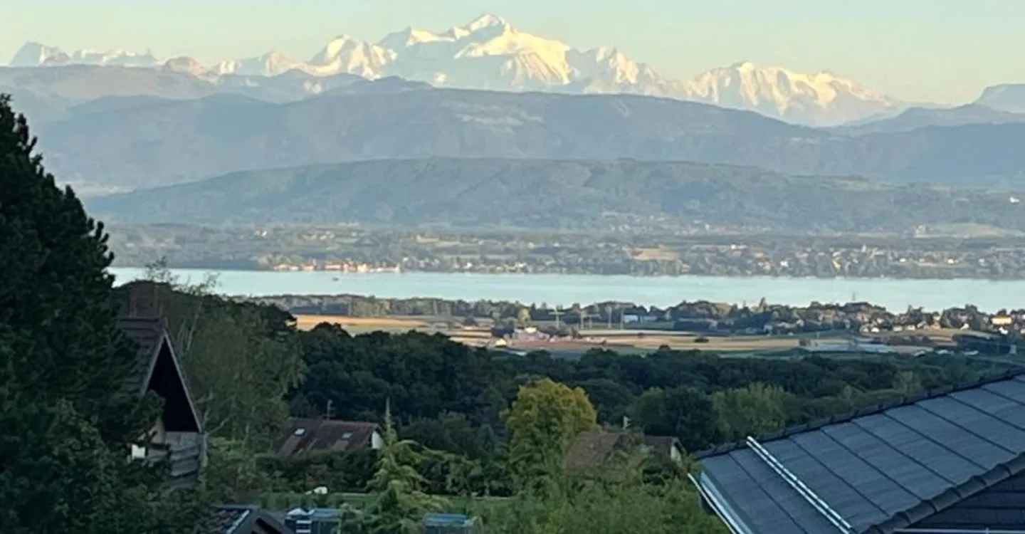 Attico di Lusso con Vista Lago - Foto 1 di 8
