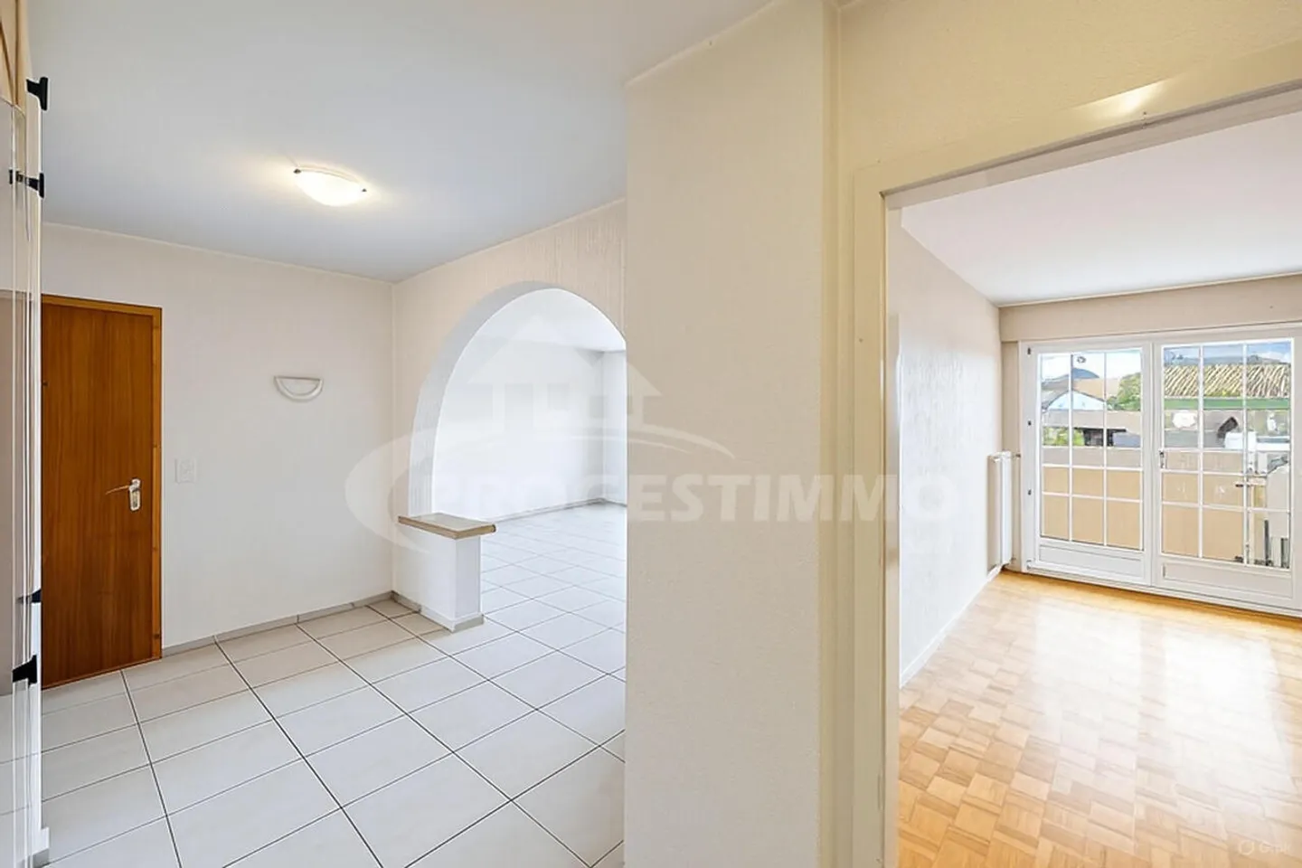 IDEAL FÜR EINE FAMILIE IM ZENTRUM VON GRONE - Foto 1 von 16