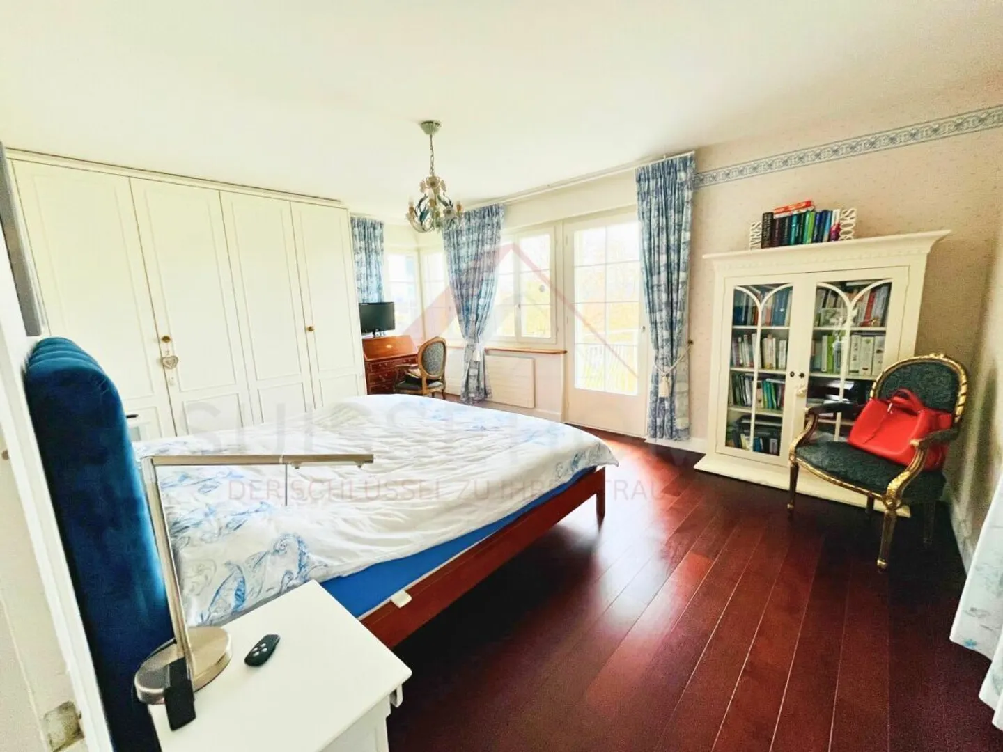 Exklusive Villa mit Bergblick - Foto 7 von 13