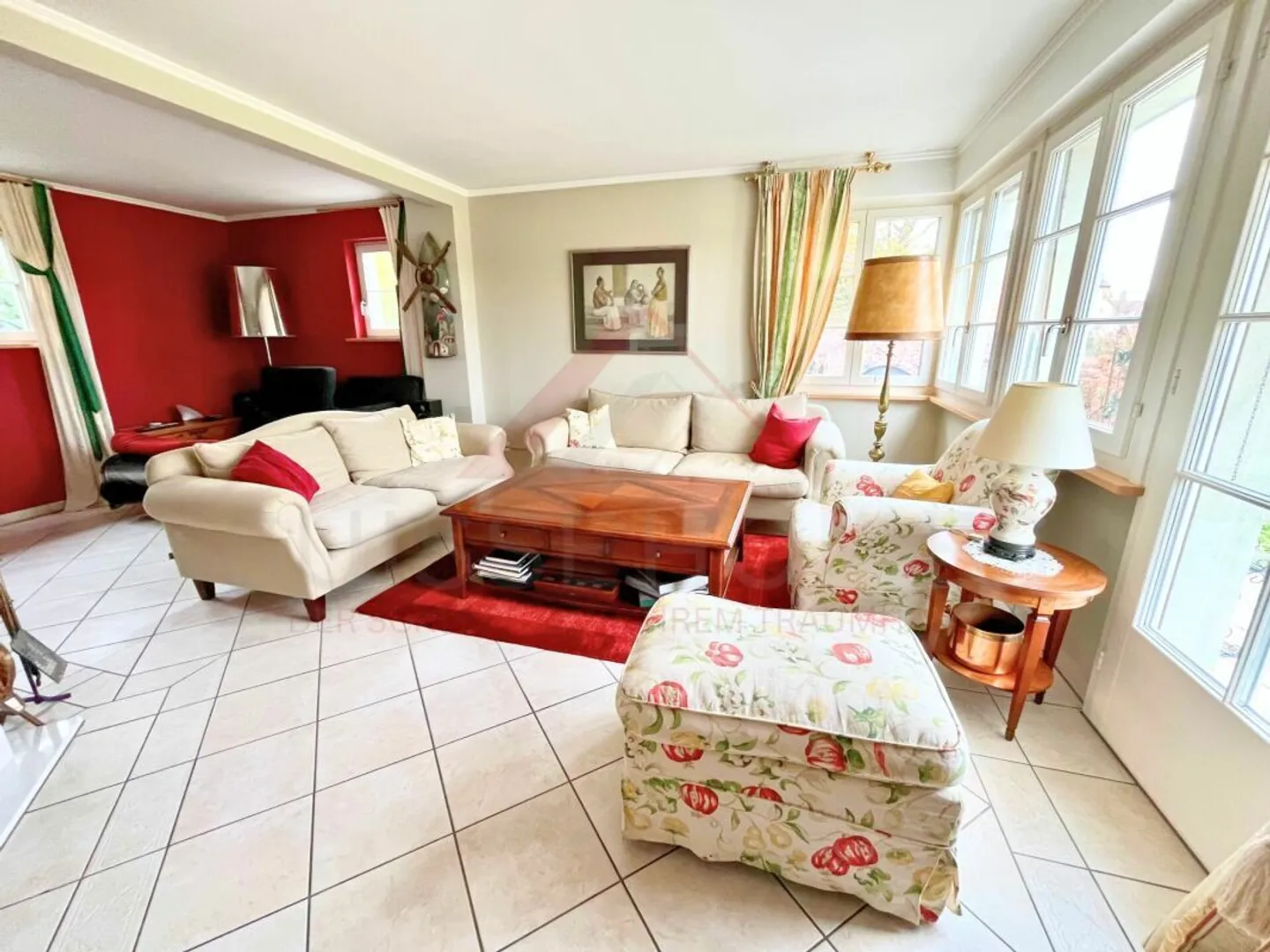 Exklusive Villa mit Bergblick - Foto 4 von 13