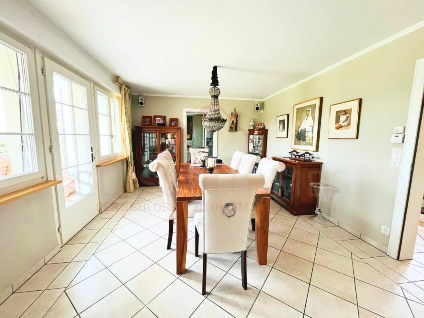 Exklusive Villa mit Bergblick - Foto 5 von 13