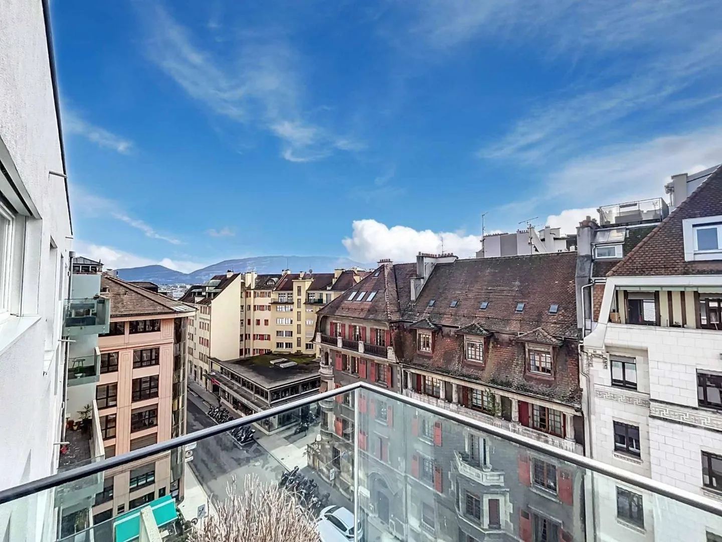 Appartement moderne avec balcon - Photo 4 sur 8