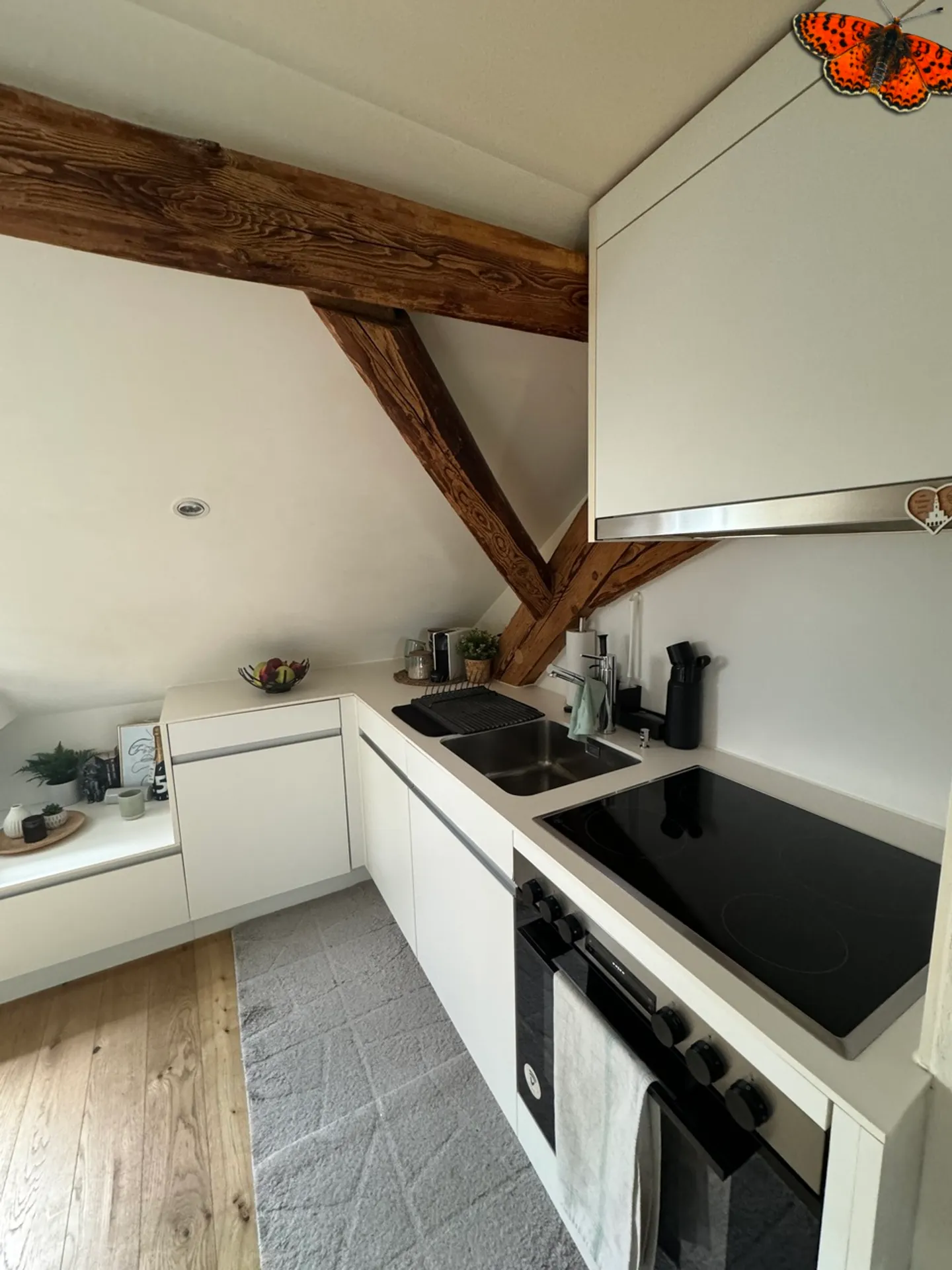 MAGNIFICO STUDIO SEMI-ARREDATO - con carattere! - Foto 4 di 8