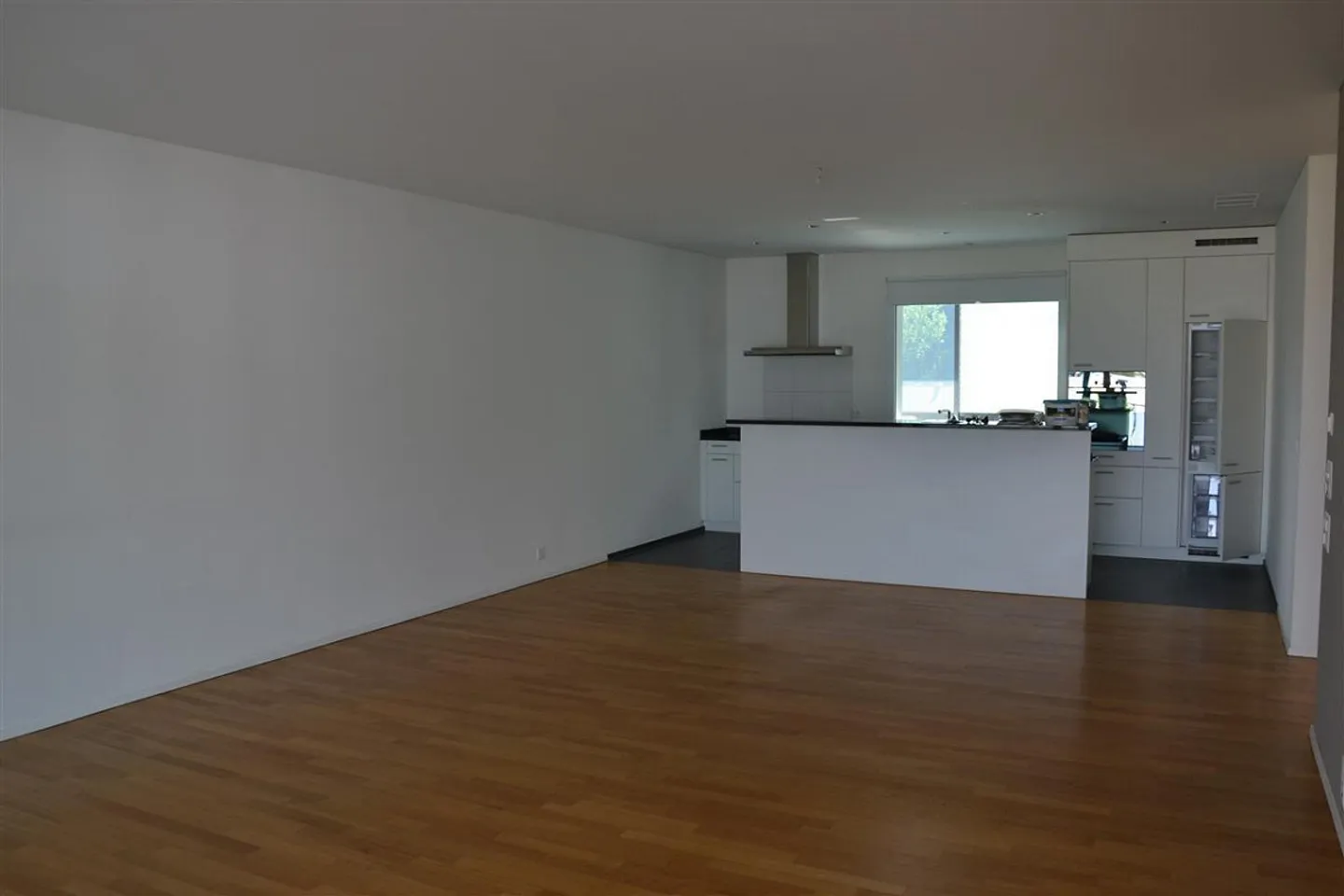 Apartment for rent - Photo 5 of 9